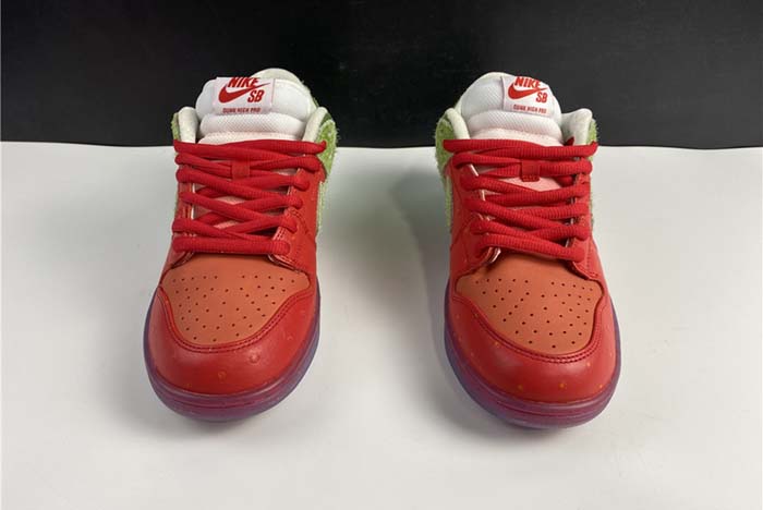 Dunk SB Nike SB Dunk Low “Strawberry Cough CW7093-601