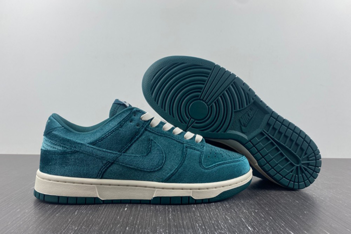 Nike Dunk Low