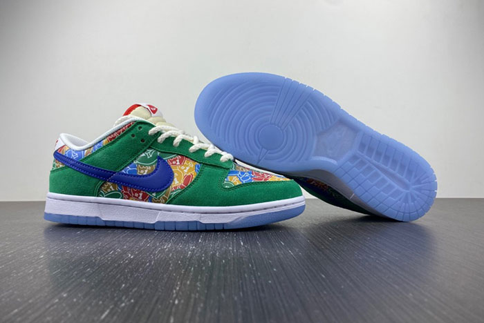 NIKE DUNK LOW