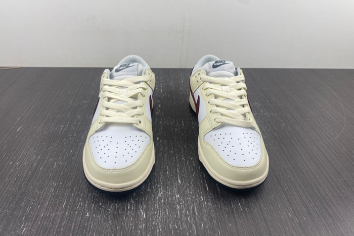 Nike Dunk Low (Women