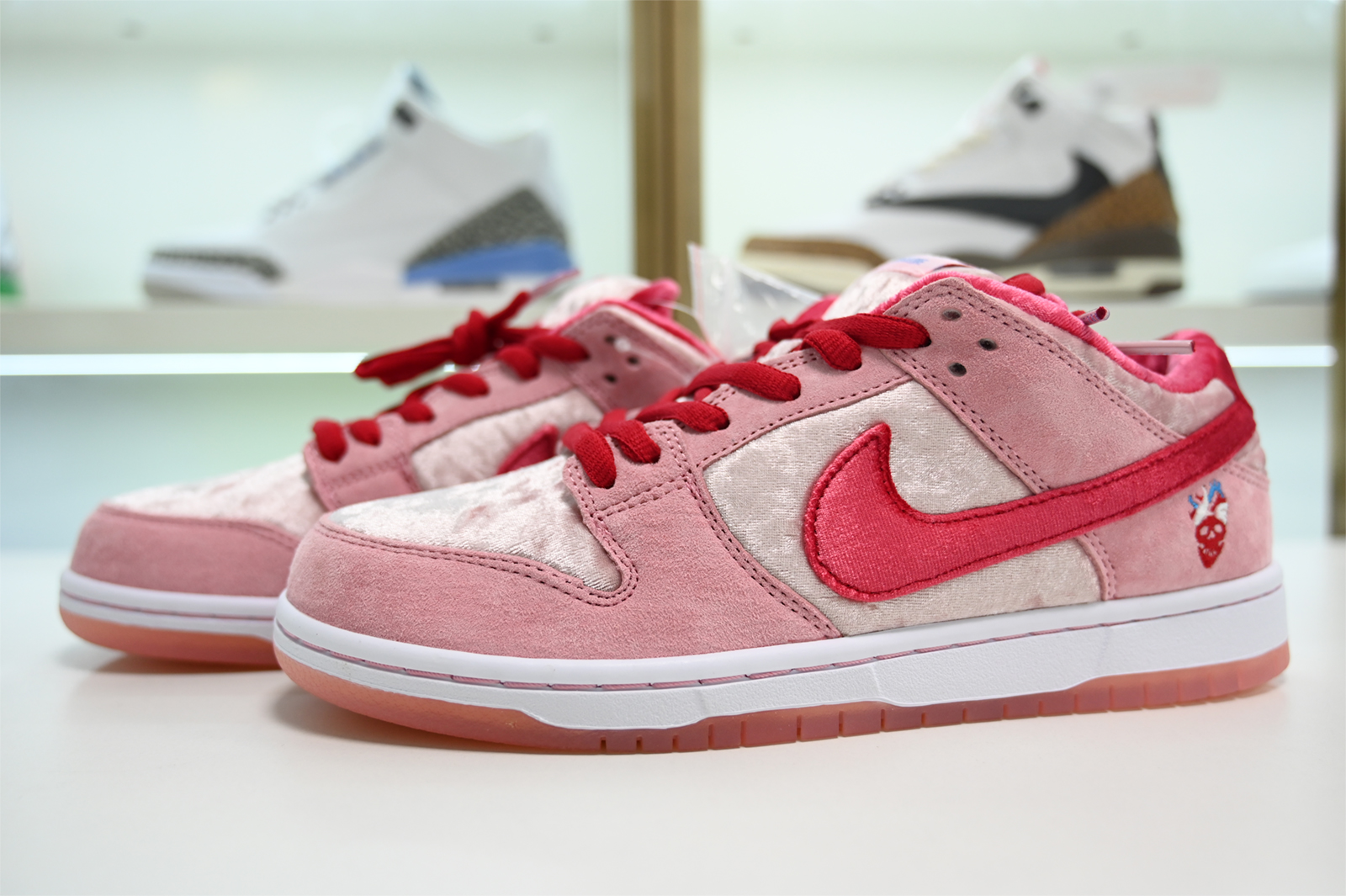Nike SB Dunk Low x StrangeLove Valentine