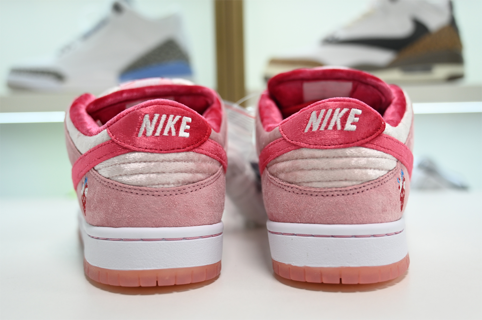 Nike SB Dunk Low x StrangeLove Valentine