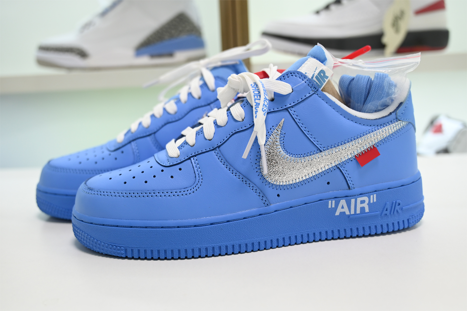 Off-White NIKE AIR FORCE 1 MCA BLUE CI1173-400
