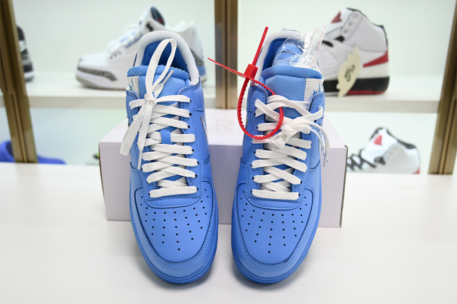 Off-White NIKE AIR FORCE 1 MCA BLUE CI1173-400