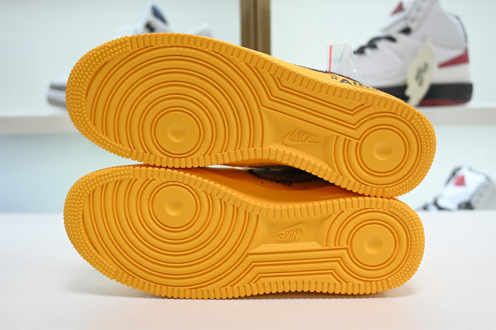 Off-White x Nike Air Force 1 “University Gold” DD1876-700